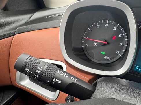 Used 2017 Chevrolet Equinox Premier w/ Enhanced Convenience Package image 12