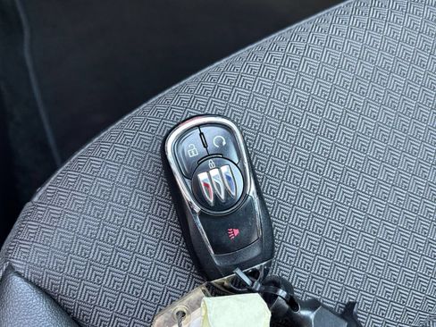 Used 2025 Buick Encore GX Preferred FWD image 21