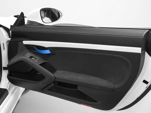Certified 2025 Porsche 718 Boxster Spyder RS w/ Light Design Package RWD image 41