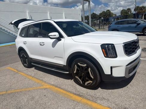 Used 2023 Kia Telluride S image 5