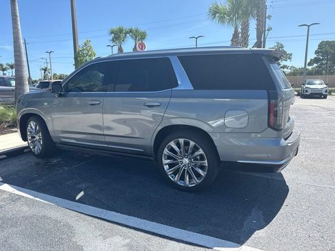 Used 2026 Cadillac Escalade Platinum Luxury w/ LPO, Radiant Package AWD/4WD image 4