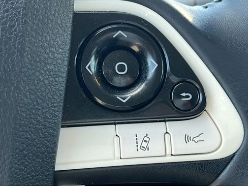 Used 2019 Toyota Prius Prime Plus FWD image 25