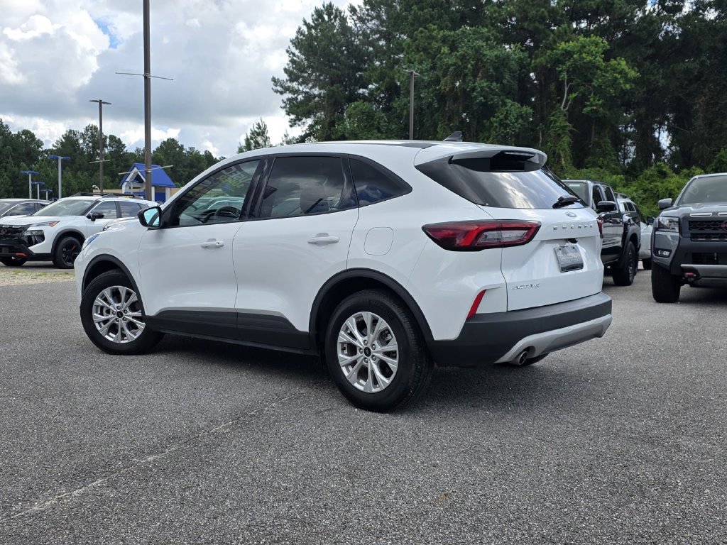 Used 2025 Ford Escape Active FWD image 4