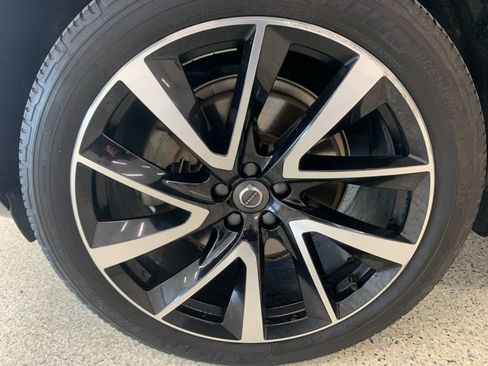 Used 2019 Volvo XC90 T6 Momentum w/ Advanced Package AWD/4WD image 13