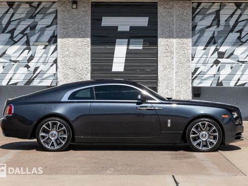 Used 2020 Rolls-Royce Wraith image 18