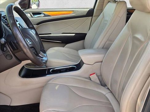 Used 2017 Lincoln MKC Select w/ Select Plus Package image 20