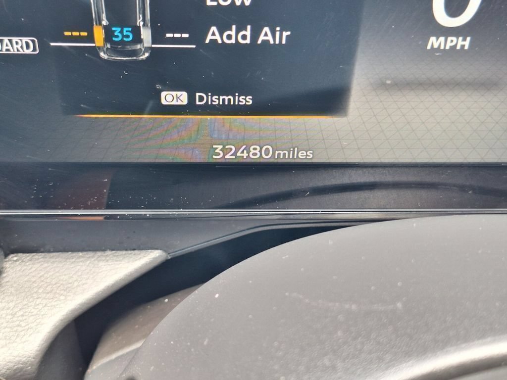 Used 2025 Nissan Kicks SR w/ SR Premium Package FWD image 18