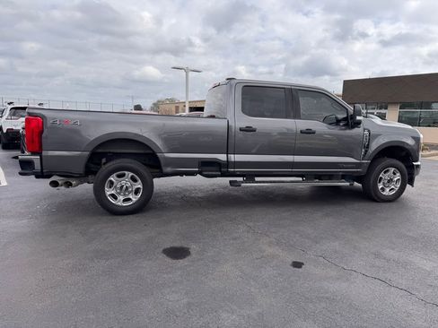 Used 2025 Ford F250 XLT image 6