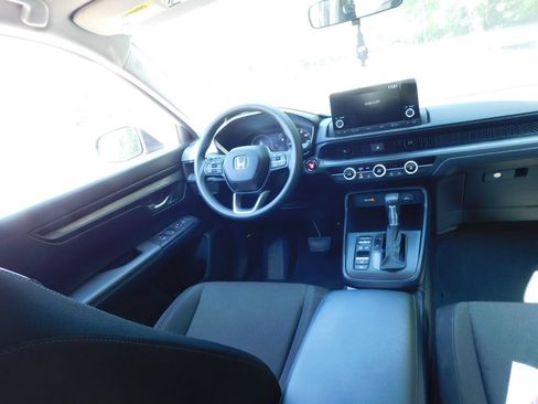 Used 2023 Honda CR-V LX image 6