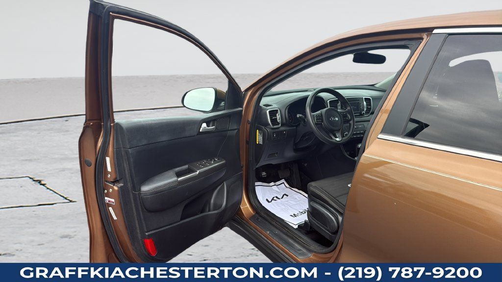 Used 2018 Kia Sportage LX AWD/4WD image 24