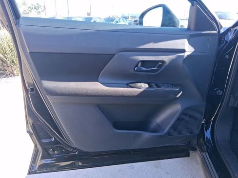 New 2026 Nissan Kicks S image 20