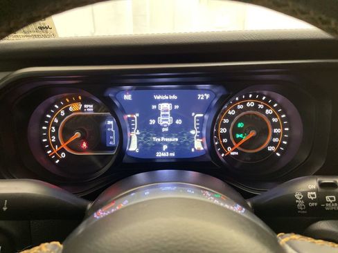 Certified 2024 Jeep Wrangler Sahara w/ Technology Group image 13