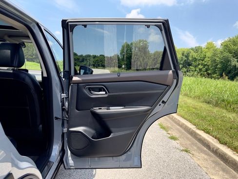 Used 2023 Nissan Rogue Platinum w/ Platinum Premium Package AWD/4WD image 32
