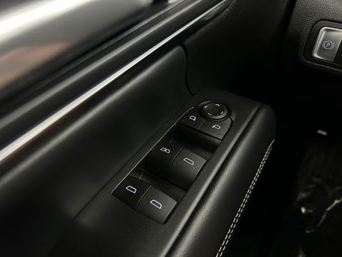 Used 2025 GMC Terrain Elevation AWD/4WD image 22