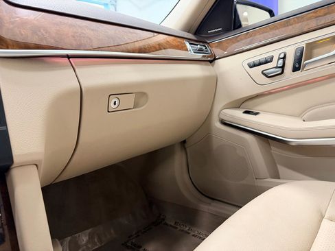 Used 2014 Mercedes-Benz E 350 E350 Sedan image 38