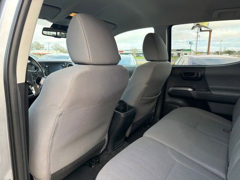 Used 2018 Toyota Tacoma SR5 image 20