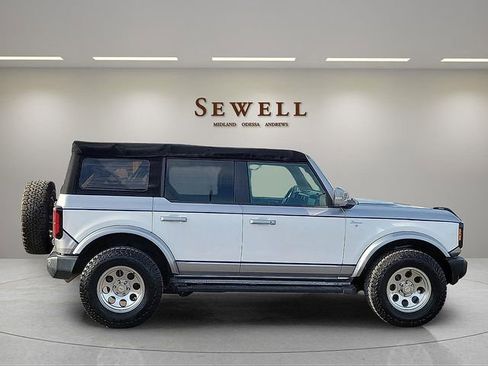 Used 2022 Ford Bronco Outer Banks AWD/4WD image 6