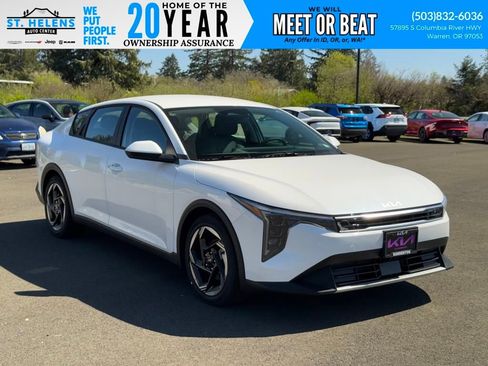 Used 2025 Kia K4 EX image 12