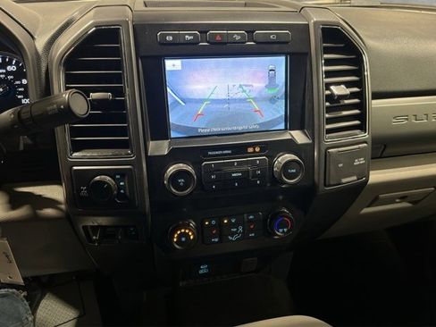Used 2022 Ford F350 XLT w/ XLT Premium Package image 17