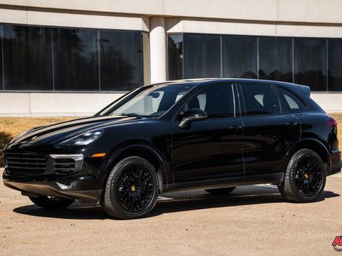 Used 2018 Porsche Cayenne Platinum Edition image 51