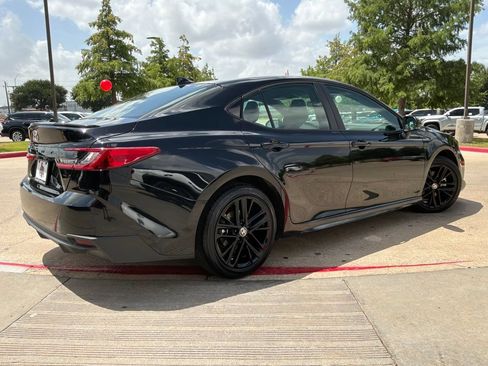 Used 2026 Toyota Camry SE FWD image 6