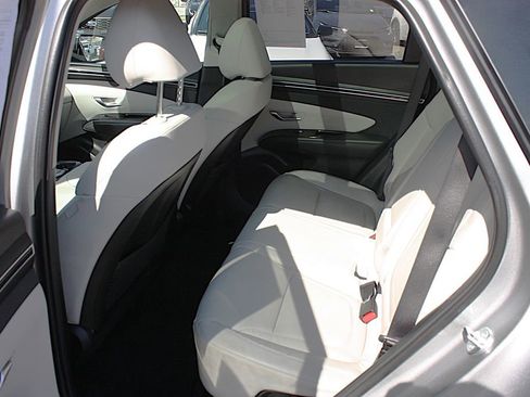 Used 2023 Hyundai Tucson Limited image 16
