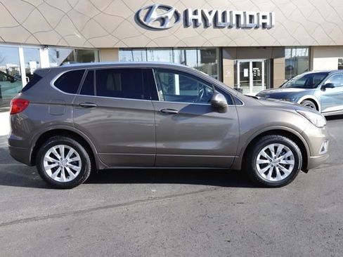 Used 2018 Buick Envision Essence image 2