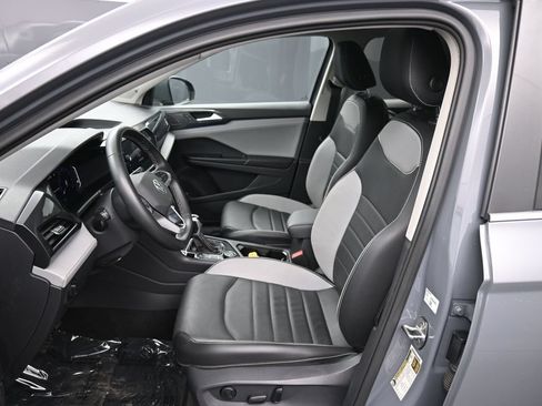 Used 2023 Volkswagen Taos SEL AWD/4WD image 19