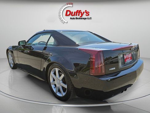 Used 2007 Cadillac XLR RWD image 19