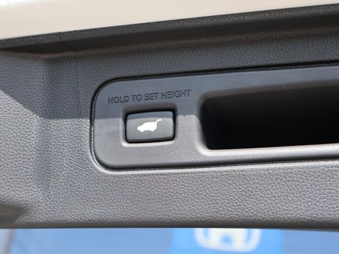 New 2025 Honda Pilot EX-L image 13