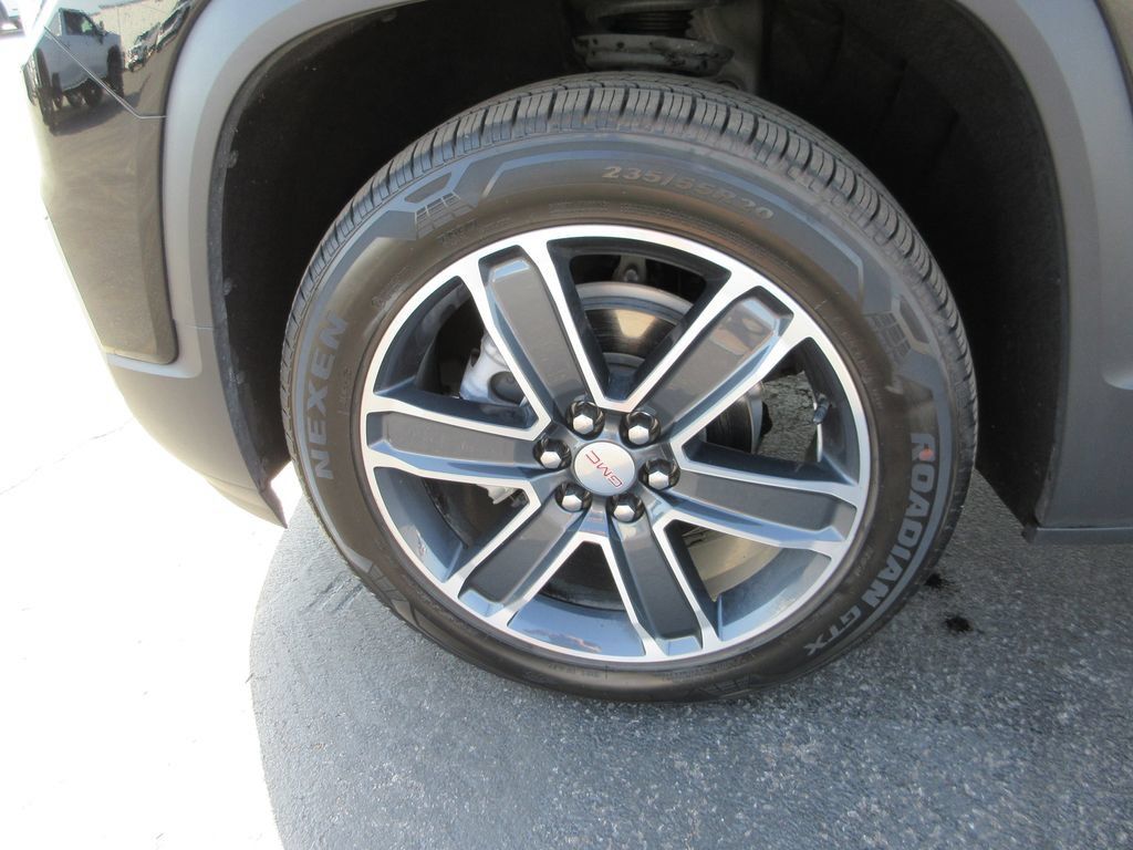 Certified 2022 GMC Acadia SLT w/ Preferred Package FWD image 15