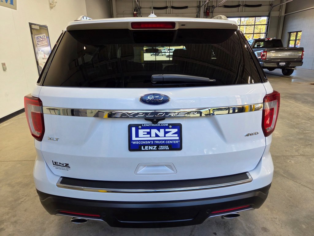 Used 2018 Ford Explorer XLT w/ XLT Technology Feature Bundle AWD/4WD image 6