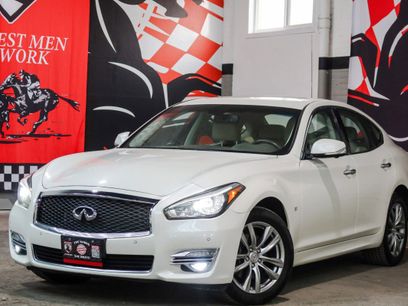 Used 2019 INFINITI Q70 Luxe