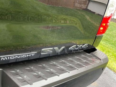 Used 2018 Nissan Titan SV w/ SV Convenience Package image 39