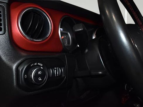 Used 2021 Jeep Gladiator Rubicon w/ Trailer Tow Package AWD/4WD image 21