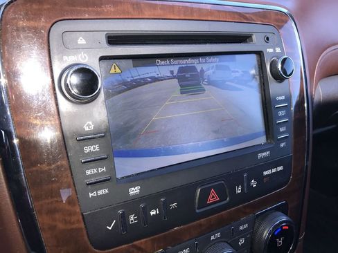 Used 2014 Buick Enclave Premium image 16