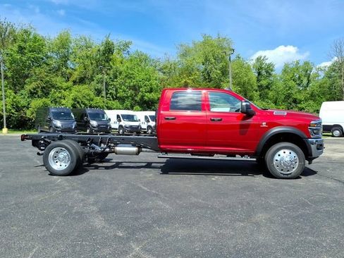 New 2026 RAM 5500 Tradesman AWD/4WD image 8