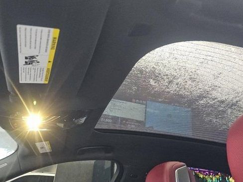 Used 2025 BMW 740i w/ Premium Package image 7