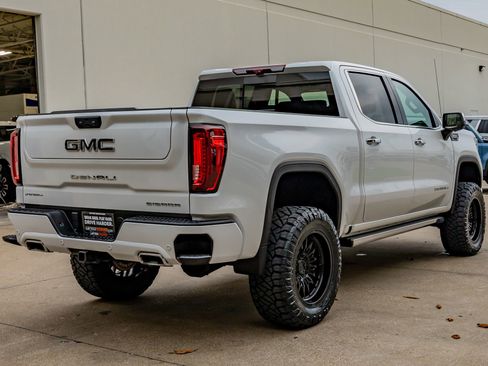 Used 2024 GMC Sierra 1500 Denali Ultimate AWD/4WD image 10