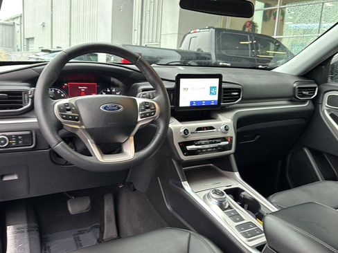 Certified 2024 Ford Explorer XLT w/ Equipment Group 202A image 16