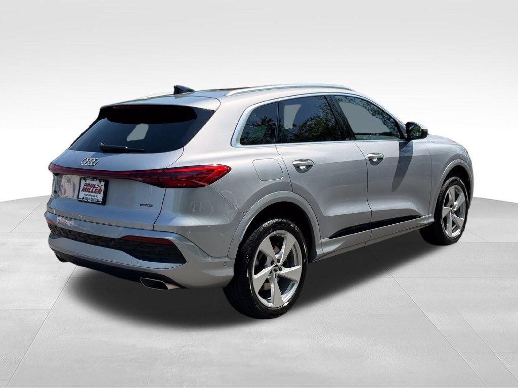 Used 2025 Audi Q5 Premium Plus w/ Premium Plus AWD/4WD image 9
