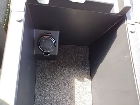 Used 2025 Subaru Outback Onyx Edition XT image 31