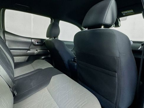 Used 2022 Toyota Tacoma TRD Off-Road w/ Technology Package image 27