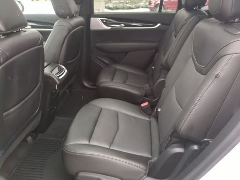 Used 2024 Cadillac XT6 Premium Luxury image 20