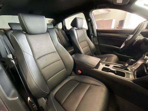 Used 2018 Honda Accord Sport image 19