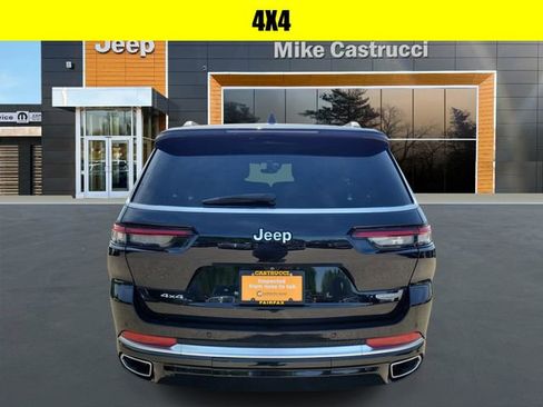 Used 2023 Jeep Grand Cherokee L Summit AWD/4WD image 5