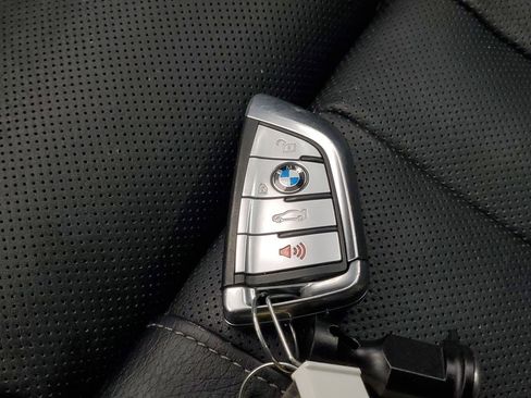 Used 2022 BMW 740i xDrive w/ M Sport Package AWD/4WD image 29