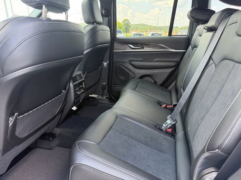 New 2026 Jeep Grand Cherokee Altitude RWD image 20