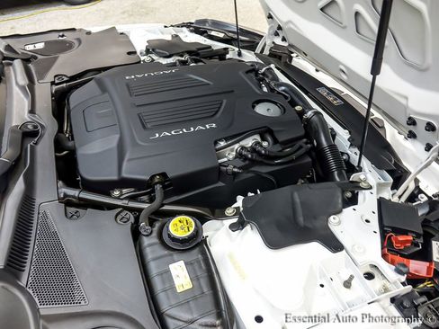 Used 2016 Jaguar F-TYPE R image 24