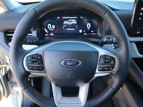 New 2026 Ford Explorer Active w/ Active Comfort Package image 3